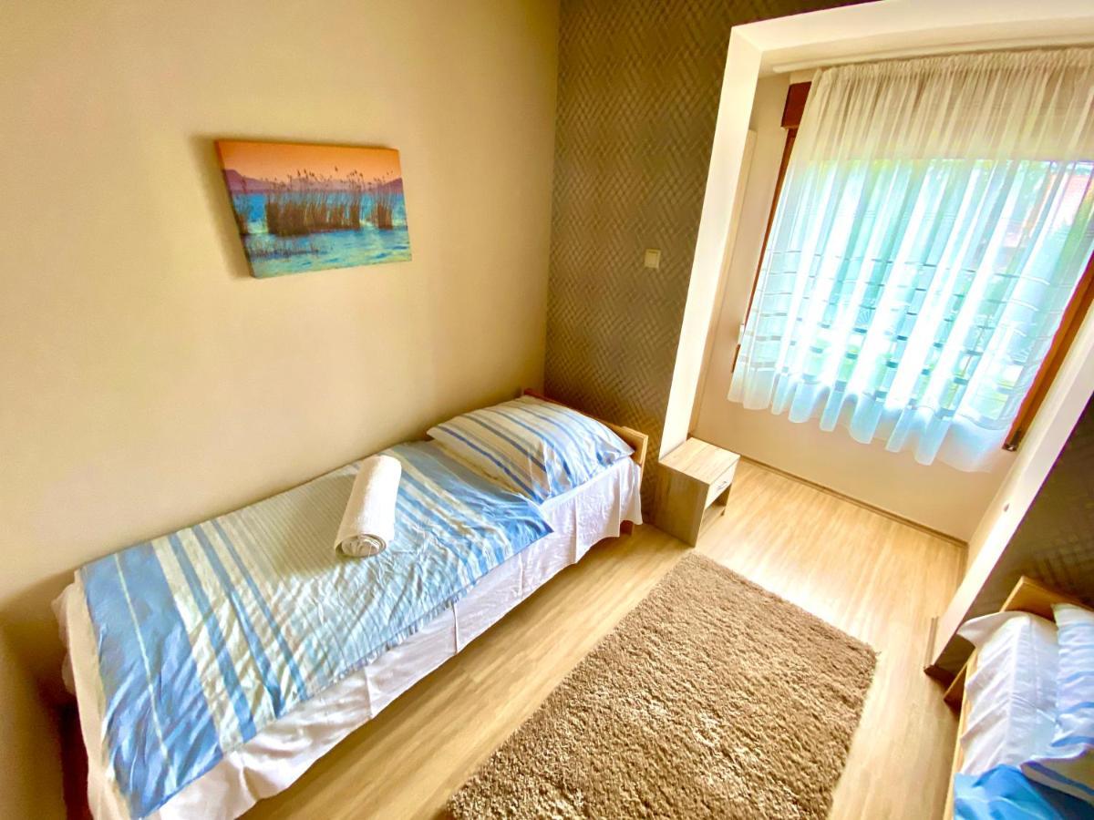 Villa 55 & Pool - Siófok Esterno foto